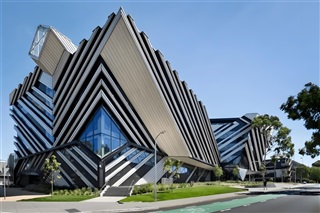 澳大利亞留學(xué)|澳大利亞伍倫貢大學(xué)(UOW)：世界前1%名校，高額獎學(xué)金+實習(xí)就業(yè)全支持！